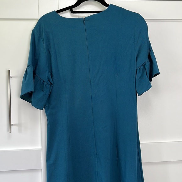 Flutter Sleeve Midi Dress - Picture 4 of 6